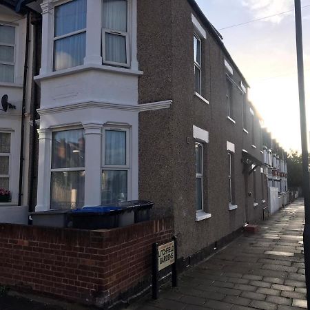 Willesden Lodge Guest House London Exterior photo